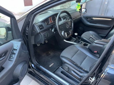 Mercedes-Benz Classe B 200 CDI Premium (5)