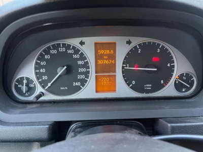 Mercedes-Benz Classe B 200 CDI Premium (8)