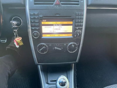 Mercedes-Benz Classe B 200 CDI Premium (9)