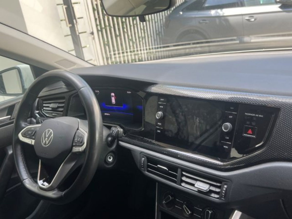 Volkswagen Polo 1.0 tsi Life 95cv (10)
