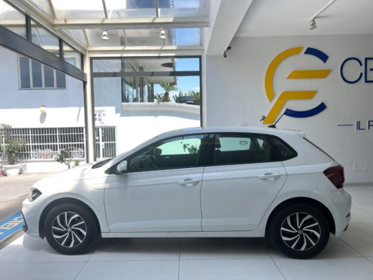 Volkswagen Polo 1.0 tsi Life 95cv (4)