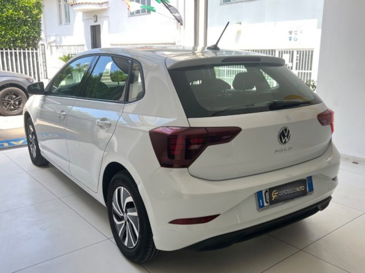 Volkswagen Polo 1.0 tsi Life 95cv (9)