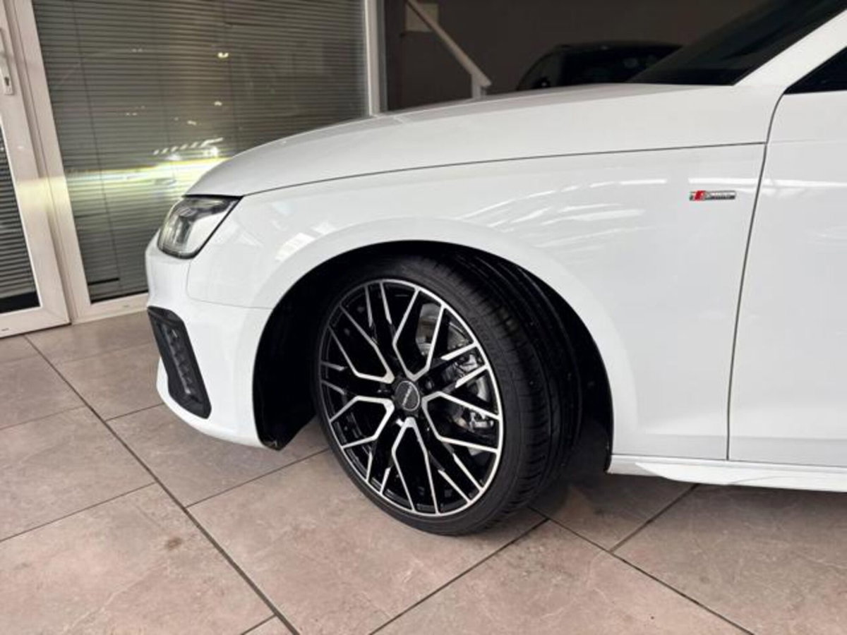 Audi A4 Avant 35 2.0 tdi mhev S Line edition 163cv s-tronic (11)