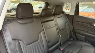 Jeep Compass 1.6 Multijet II 2WD Business (17)