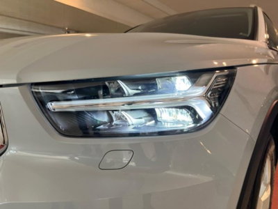 Volvo XC40 2.0 b4 Core auto (4)