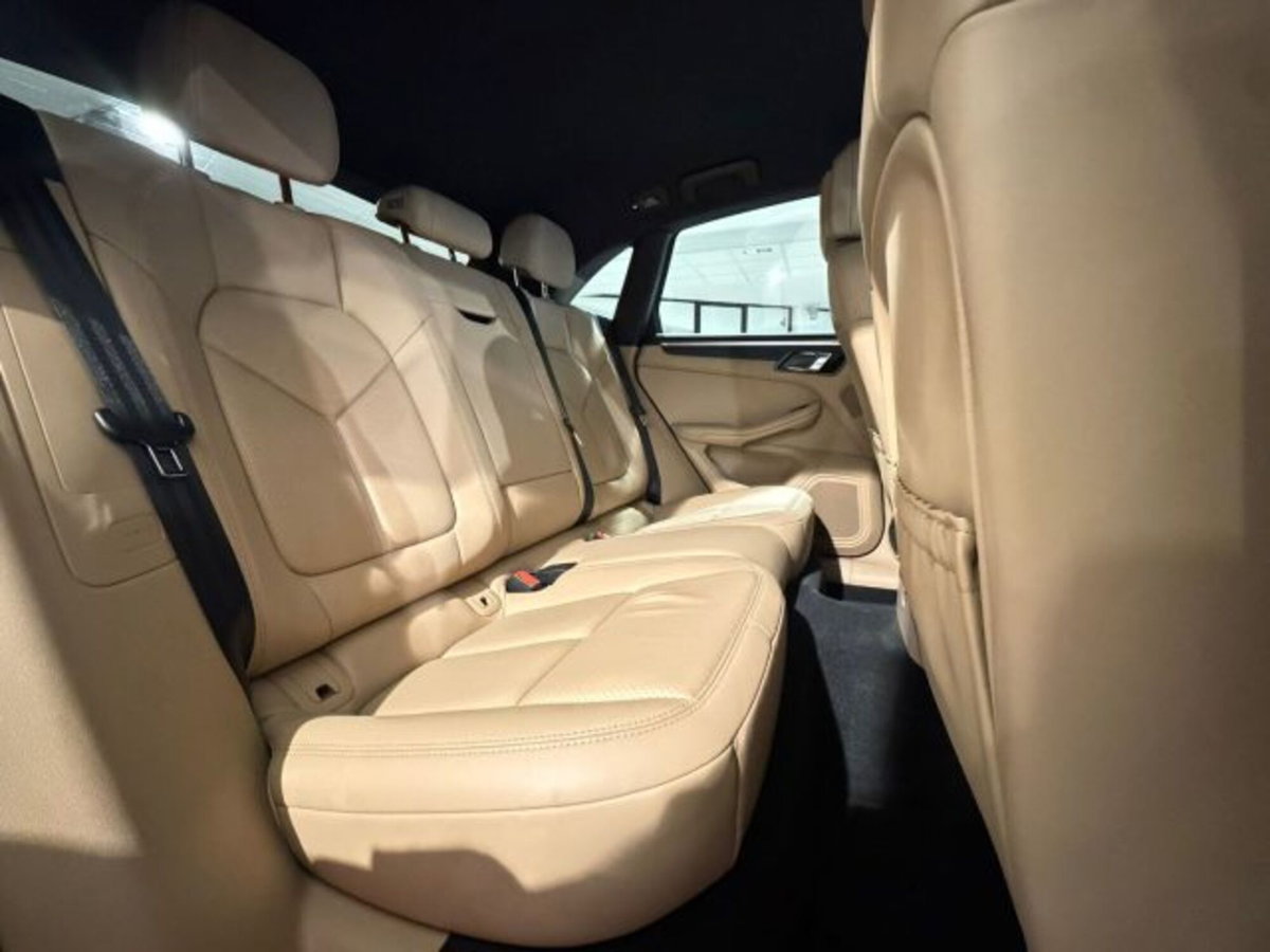 Porsche Macan 2.0 (14)