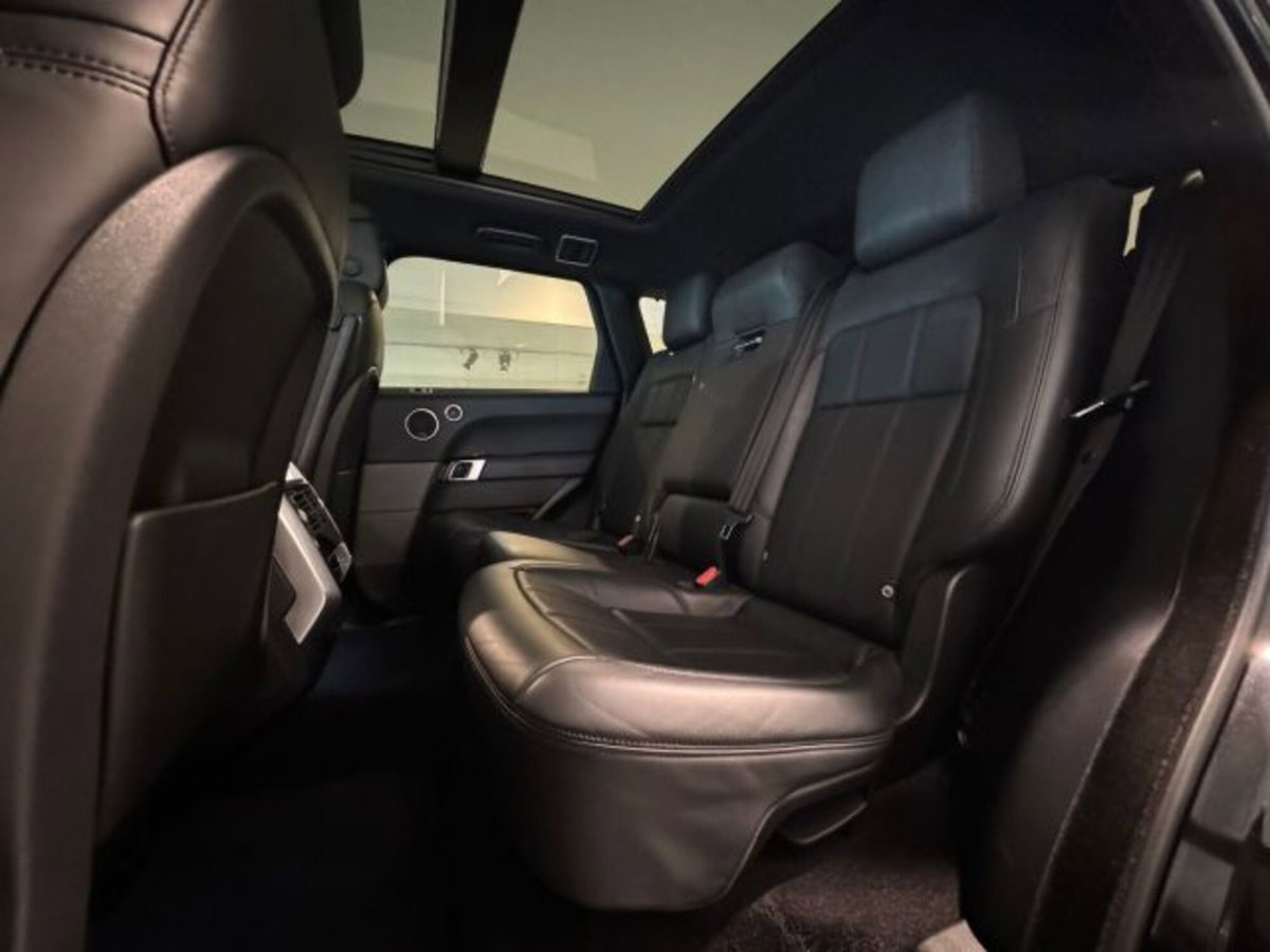Land Rover Range Rover Sport 3.0D l6 249 CV HSE Dynamic Stealth (13)