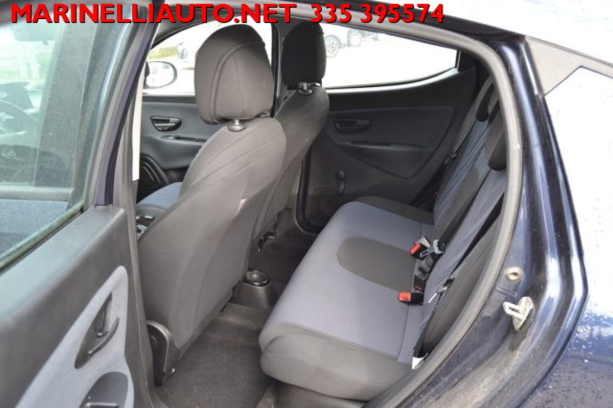 Lancia Ypsilon 1.0 FireFly 5 porte S&S Hybrid Ecochic Gold (14)
