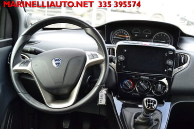 Lancia Ypsilon 1.0 FireFly 5 porte S&S Hybrid Ecochic Gold (17)