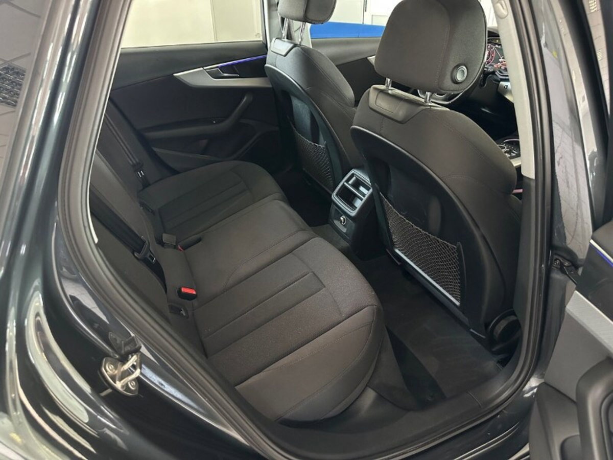 Audi A4 Avant 3.0 TDI 272 CV quattro tiptronic Business Sport (14)