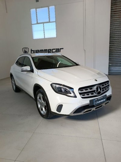 Mercedes-Benz GLA SUV 180 d Automatic Premium (2)