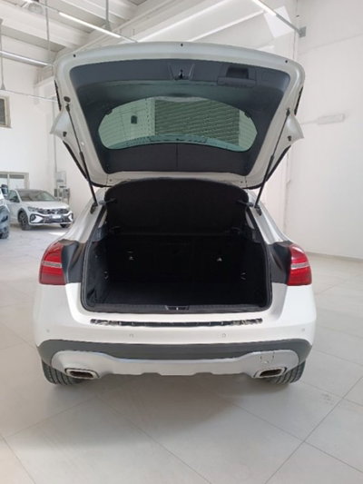 Mercedes-Benz GLA SUV 180 d Automatic Premium (7)