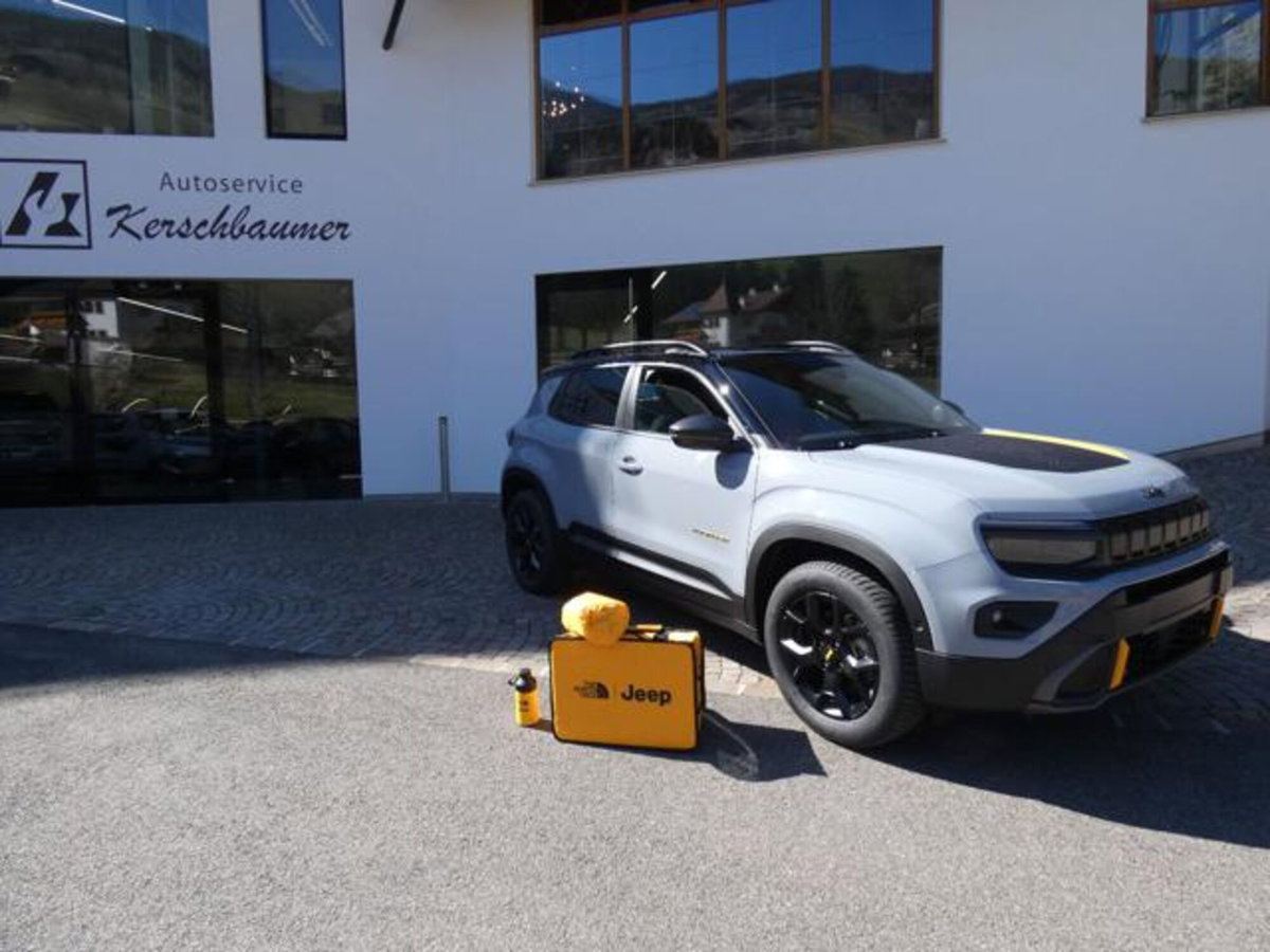 Jeep Avenger 1.2 turbo e-hybrid mhev The North Face 4xe 145cv edct6
