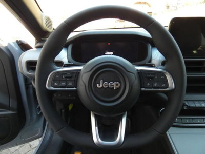 Jeep Avenger 1.2 turbo e-hybrid mhev The North Face 4xe 145cv edct6 (11)