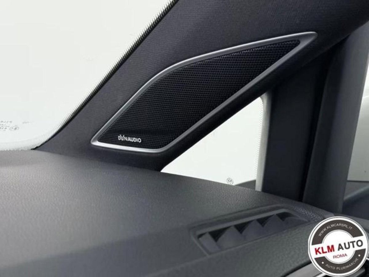 Volkswagen Golf 2.0 tsi GTI MT Ultimate 245cv (12)
