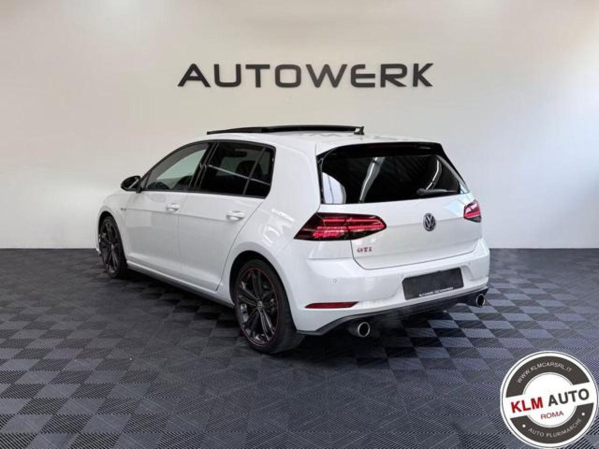 Volkswagen Golf 2.0 tsi GTI MT Ultimate 245cv (4)