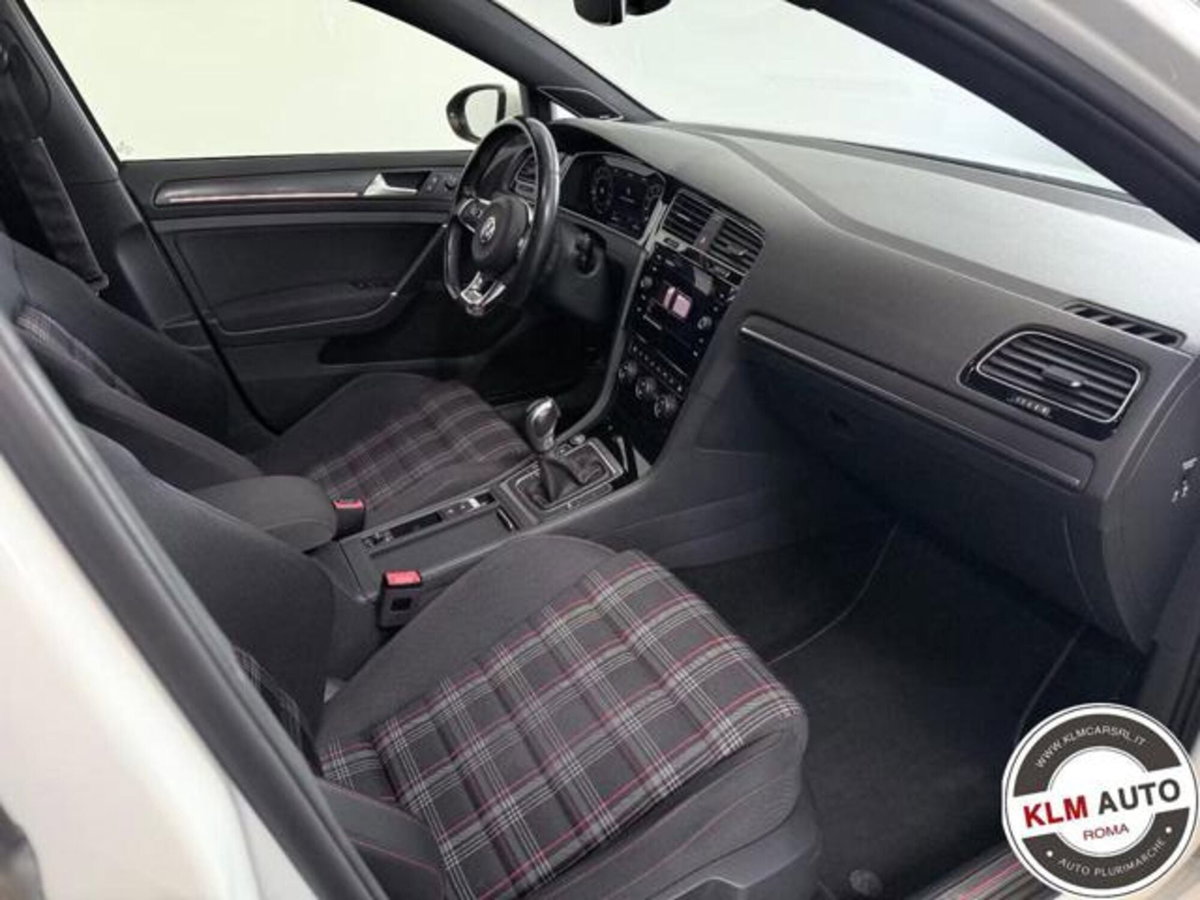 Volkswagen Golf 2.0 tsi GTI MT Ultimate 245cv (8)