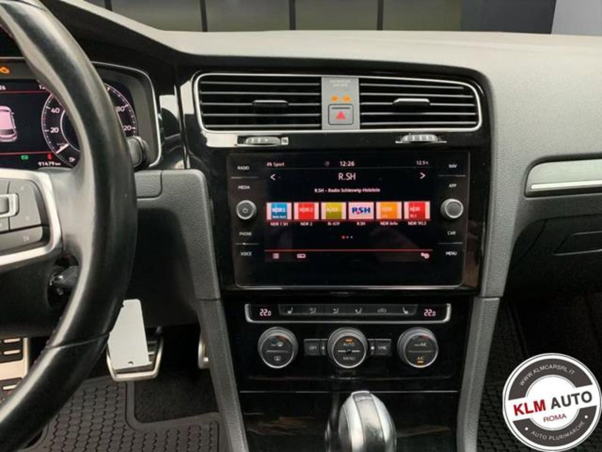 Volkswagen Golf 2.0 tsi GTI MT Ultimate 245cv (12)