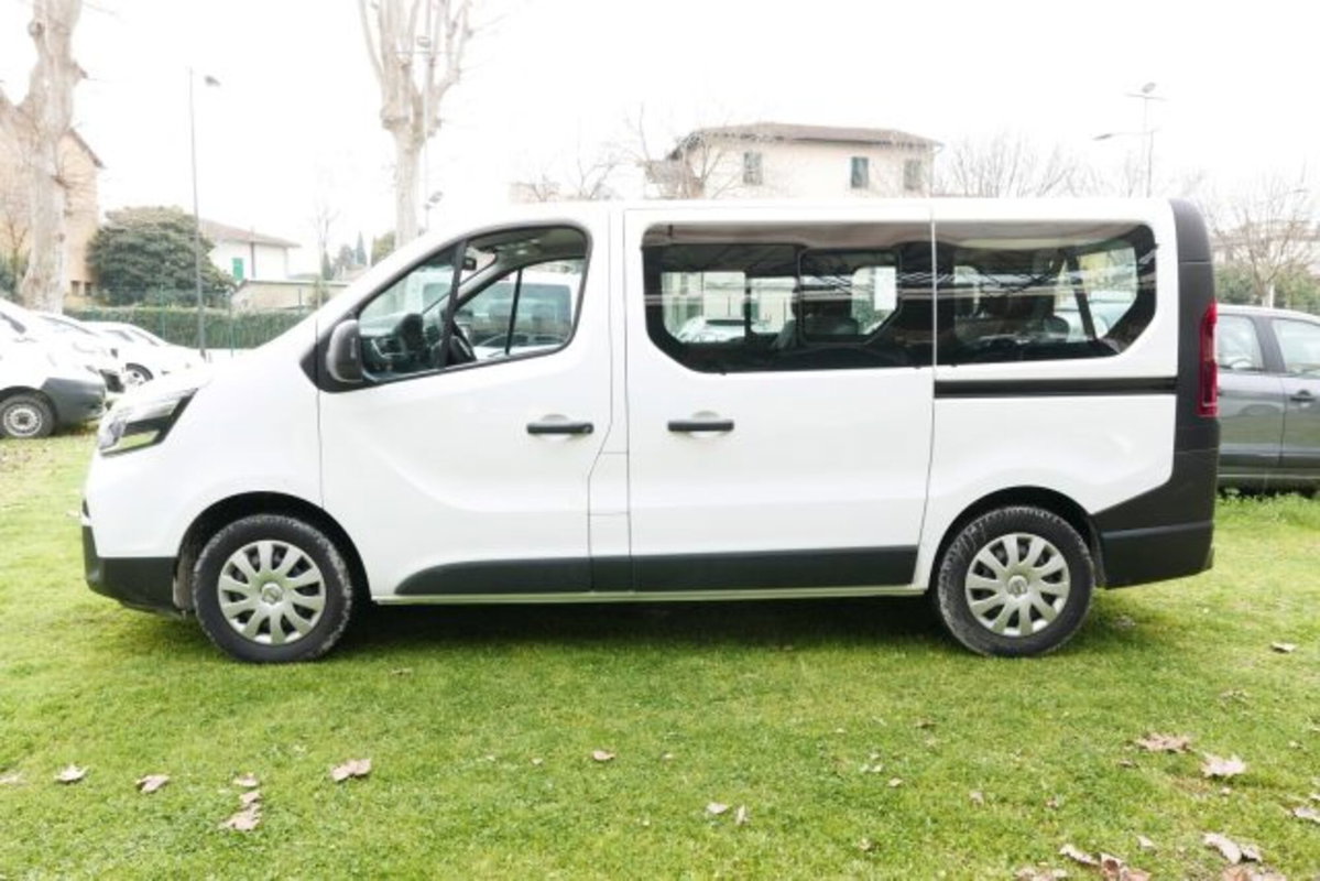 Nissan Primastar 2.0 dCi 110CV PC-TN Bus (4)