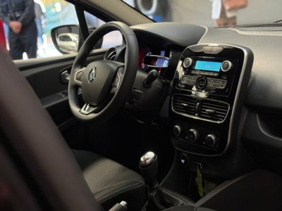 Renault Clio 1.2 75CV 5 porte Life (11)