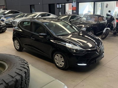 Renault Clio 1.2 75CV 5 porte Life (3)