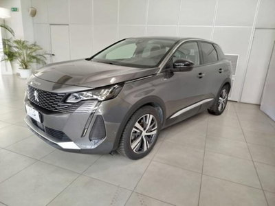 Peugeot 3008 Hybrid 225 e-EAT8 Allure (2)