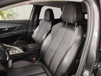 Peugeot 3008 Hybrid 225 e-EAT8 Allure (9)