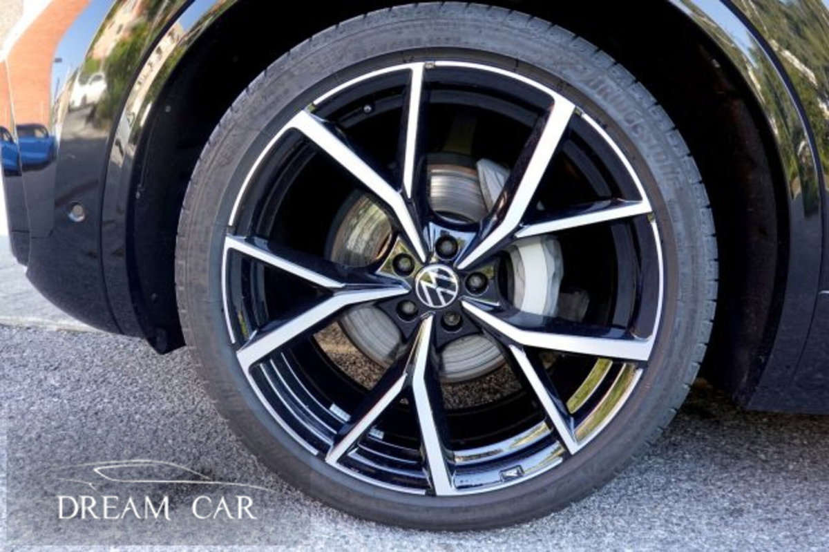 Volkswagen Touareg 3.0 V6 tdi scr R-Line Final Edition 231cv auto (17)
