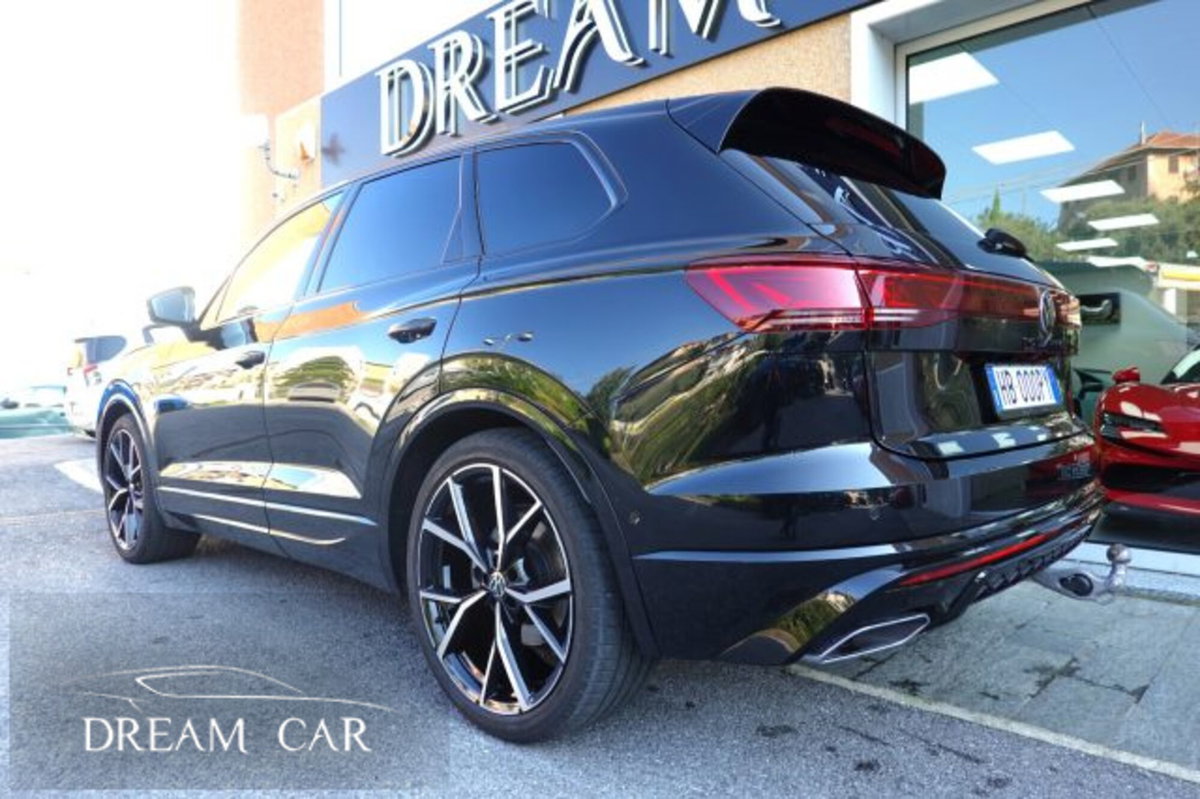 Volkswagen Touareg 3.0 V6 tdi scr R-Line Final Edition 231cv auto (3)