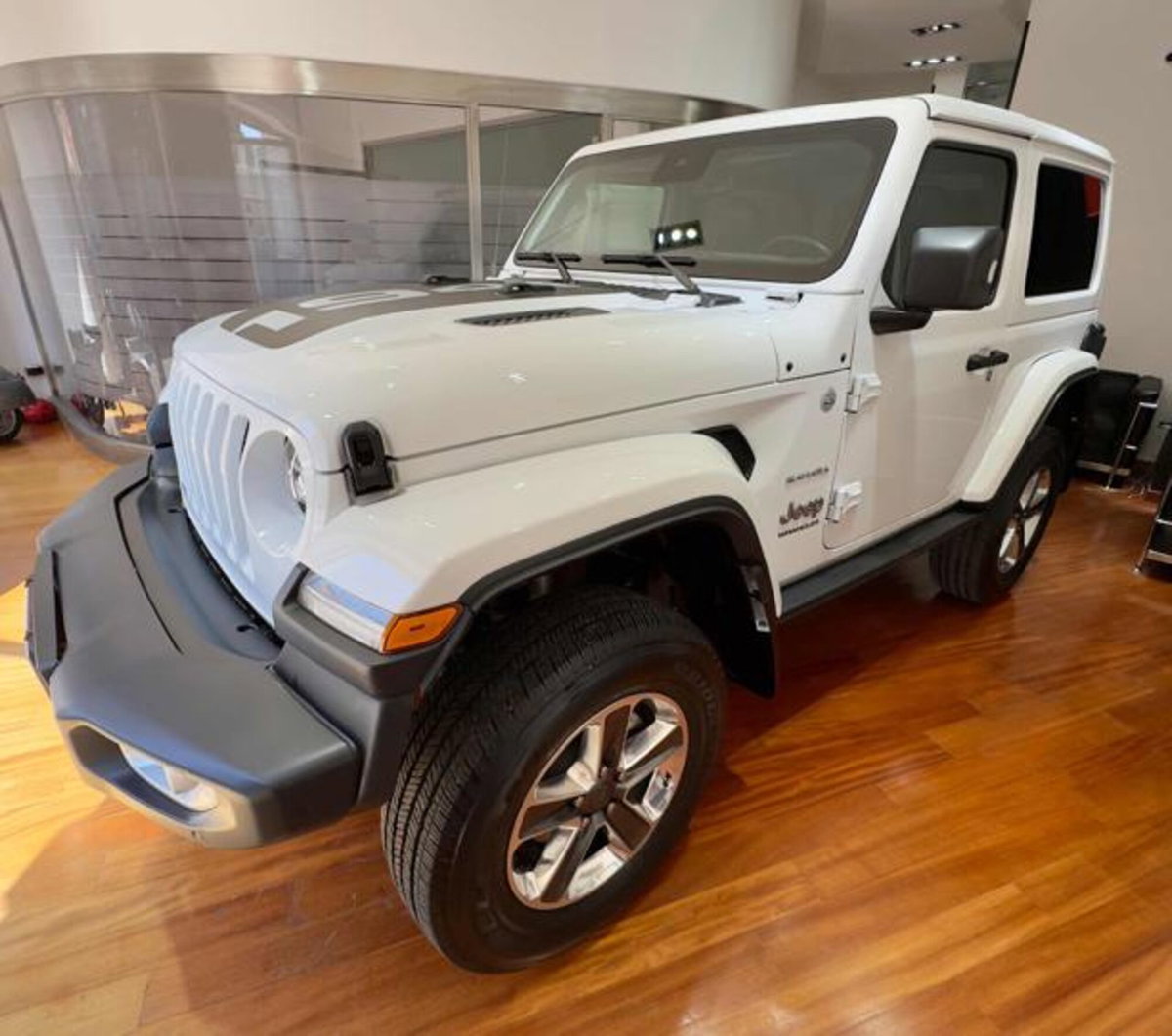 Jeep Wrangler 2.2 Mjt II Sahara (3)