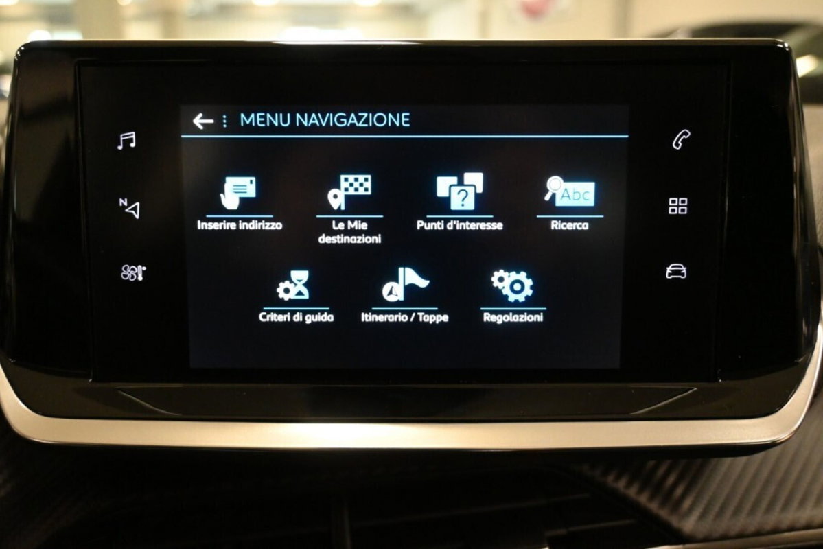 Peugeot 2008 PureTech 100 S&S Active Pack (13)