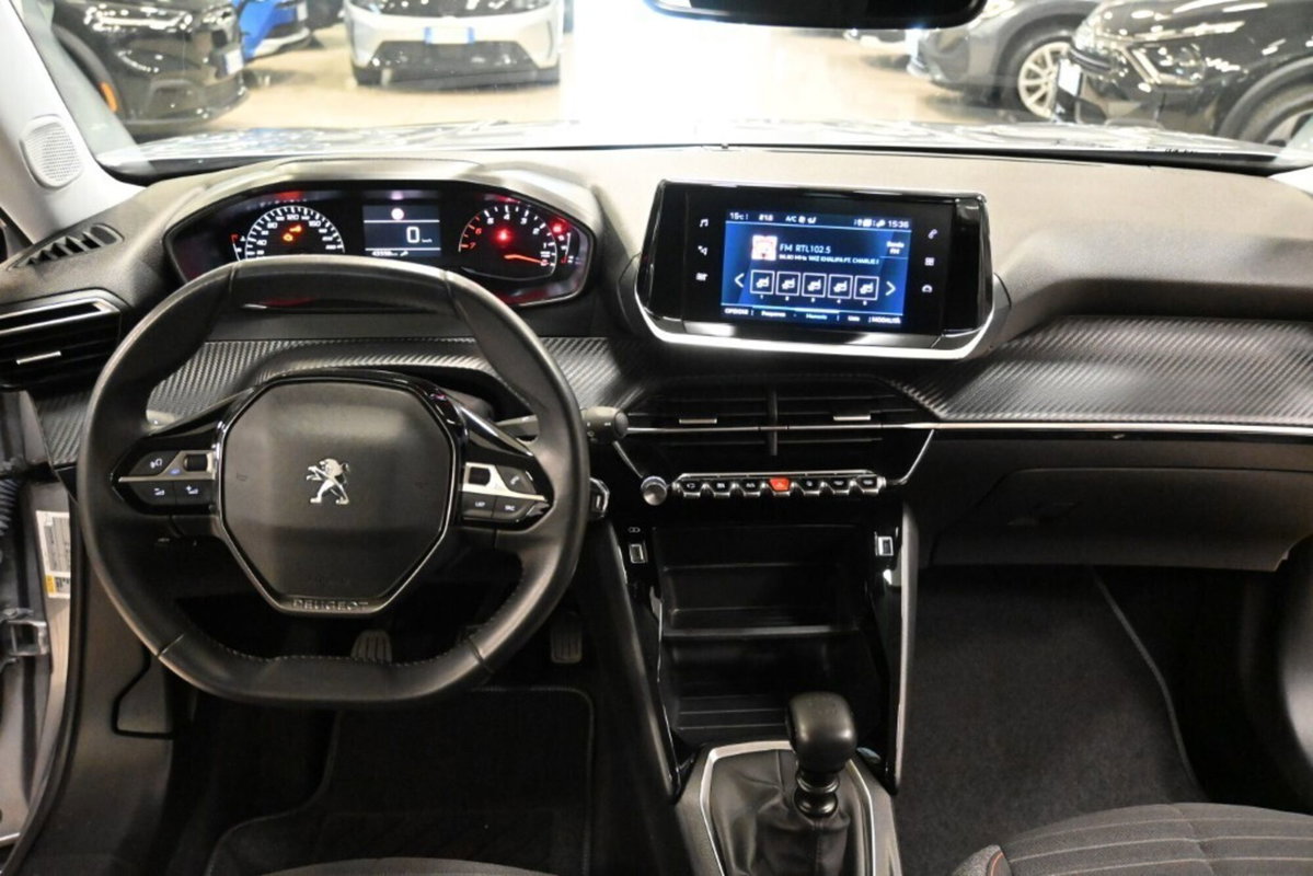 Peugeot 2008 PureTech 100 S&S Active Pack (8)