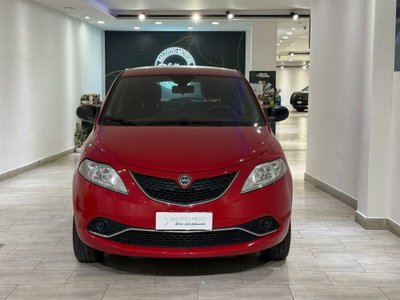 Lancia Ypsilon 0.9 TwinAir 85 CV 5 porte Metano Ecochic Silver (3)