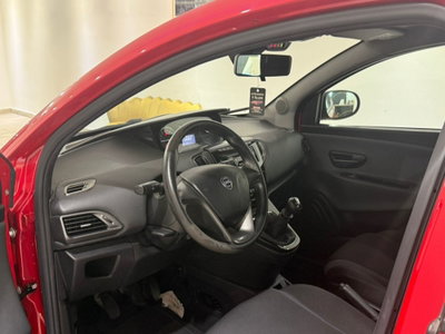 Lancia Ypsilon 0.9 TwinAir 85 CV 5 porte Metano Ecochic Silver (9)