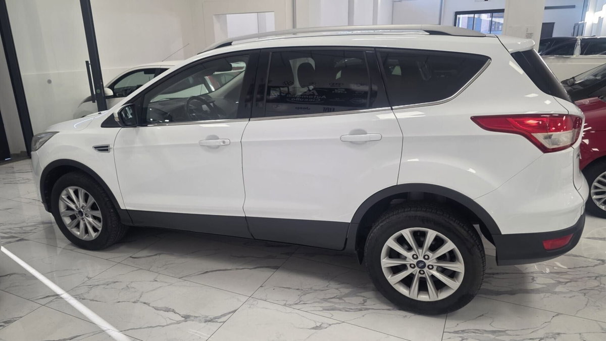 Ford Kuga 2.0 TDCI 120 CV S&S 2WD Business N1 (11)