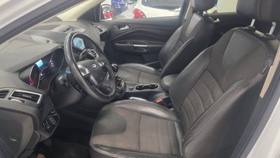 Ford Kuga 2.0 TDCI 120 CV S&S 2WD Business N1 (13)