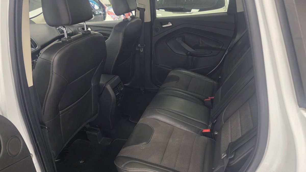 Ford Kuga 2.0 TDCI 120 CV S&S 2WD Business N1 (14)