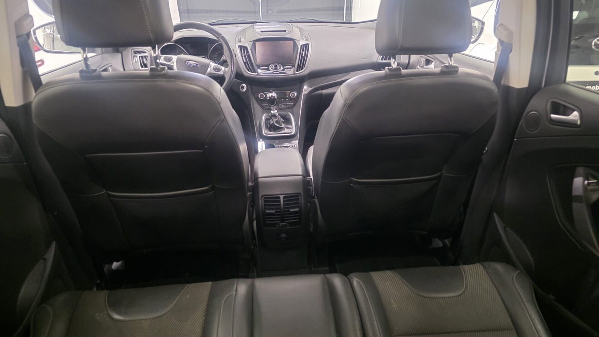Ford Kuga 2.0 TDCI 120 CV S&S 2WD Business N1 (19)