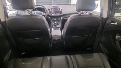 Ford Kuga 2.0 TDCI 120 CV S&S 2WD Business N1 (19)