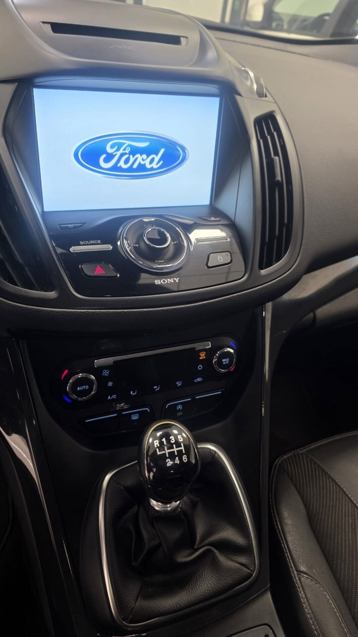 Ford Kuga 2.0 TDCI 120 CV S&S 2WD Business N1 (20)