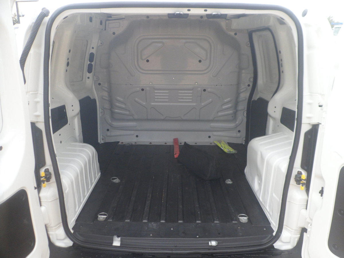 Fiat Fiorino 1.3 MJT 95CV Furgone (5)