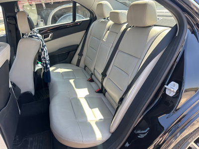 Mercedes-Benz Classe E 350 CDI BlueEFFICIENCY 4Matic Elegance (11)