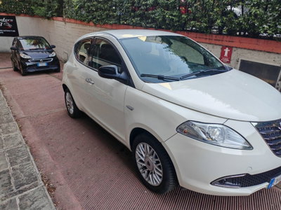 Lancia Ypsilon 0.9 TwinAir 85 CV 5 porte S&S DFN Gold (3)