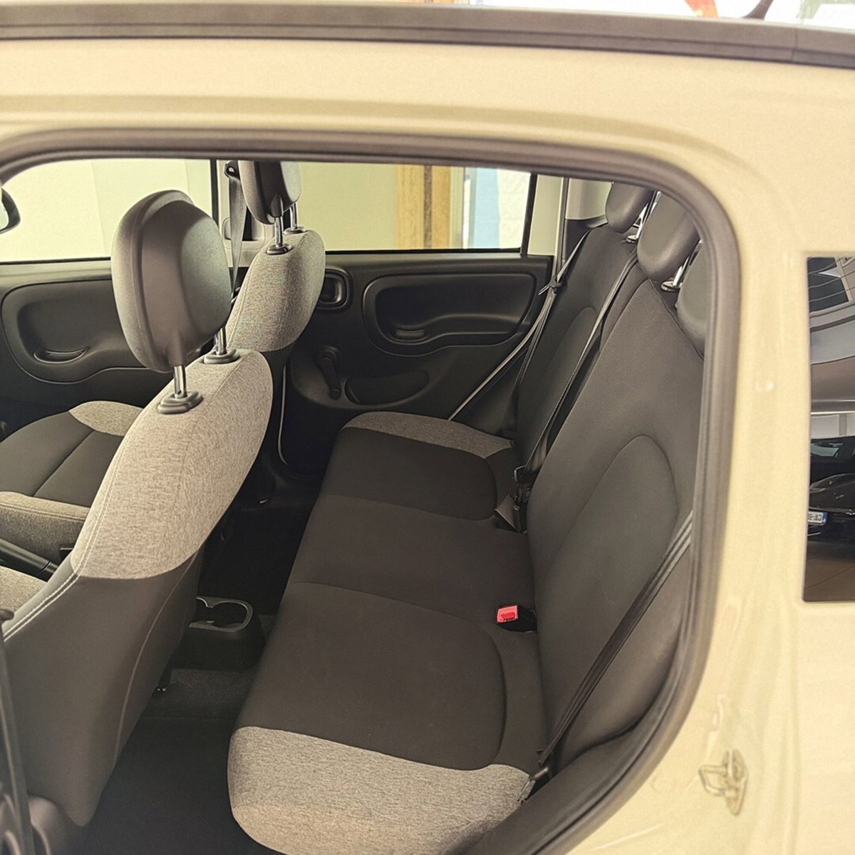 Fiat Panda 1.0 FireFly S&S Hybrid City Cross (9)