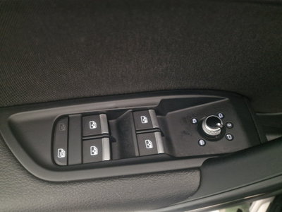 Audi Q5 35 TDI quattro S tronic (14)