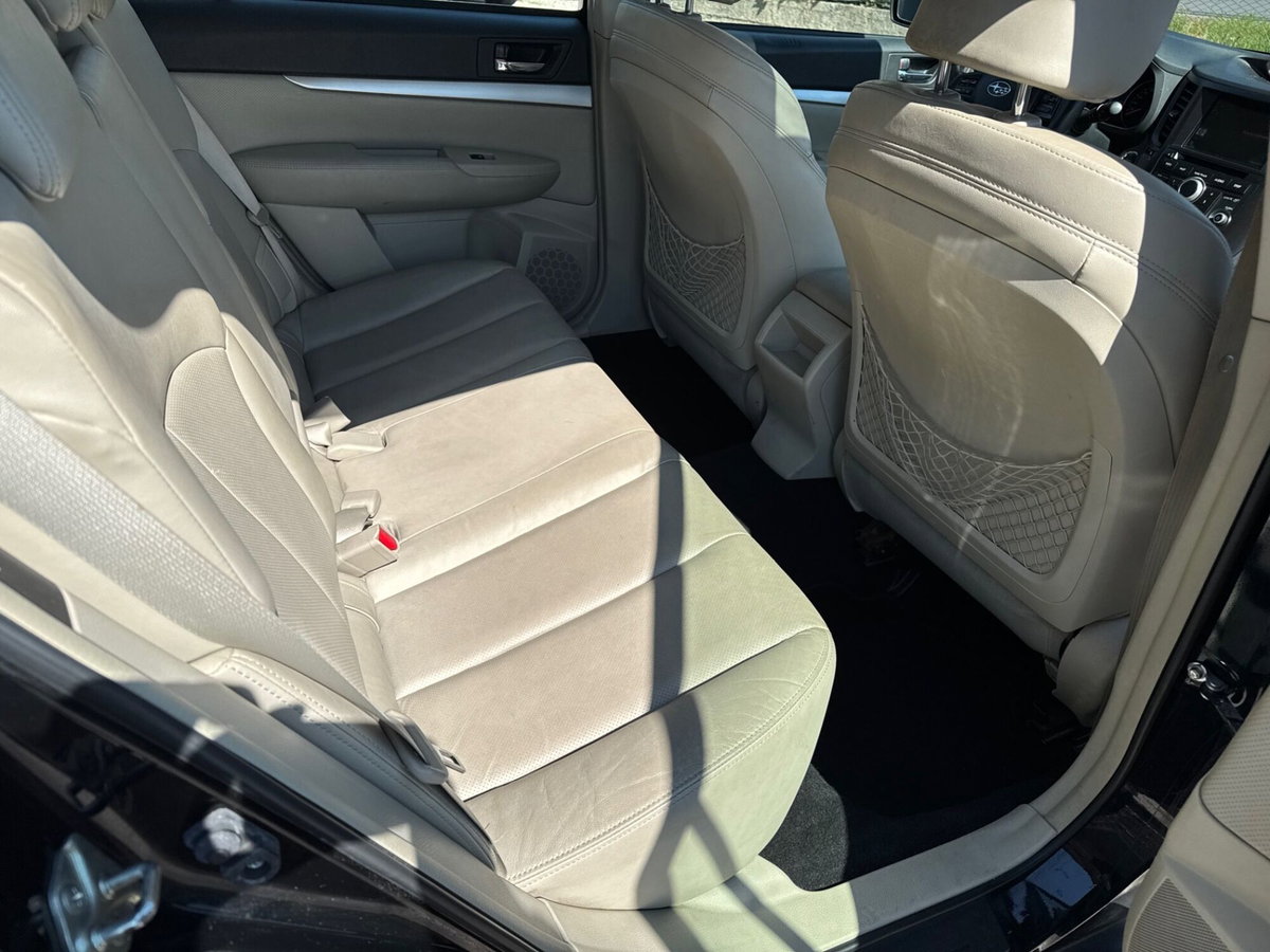 Subaru Outback 2.0D CVT Exclusive (12)