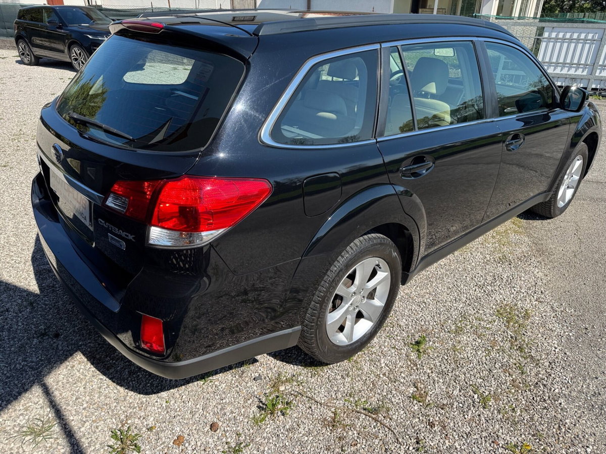 Subaru Outback 2.0D CVT Exclusive (4)
