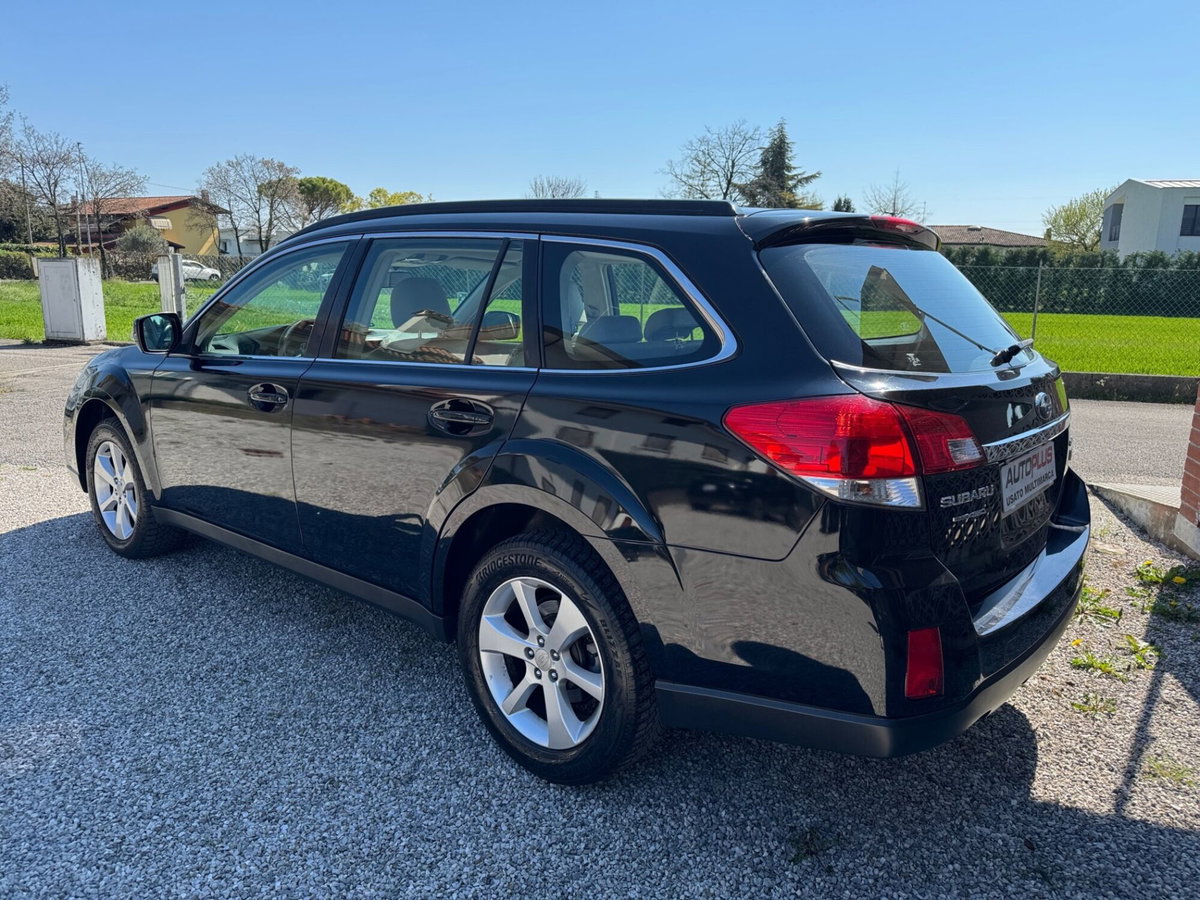 Subaru Outback 2.0D CVT Exclusive (6)