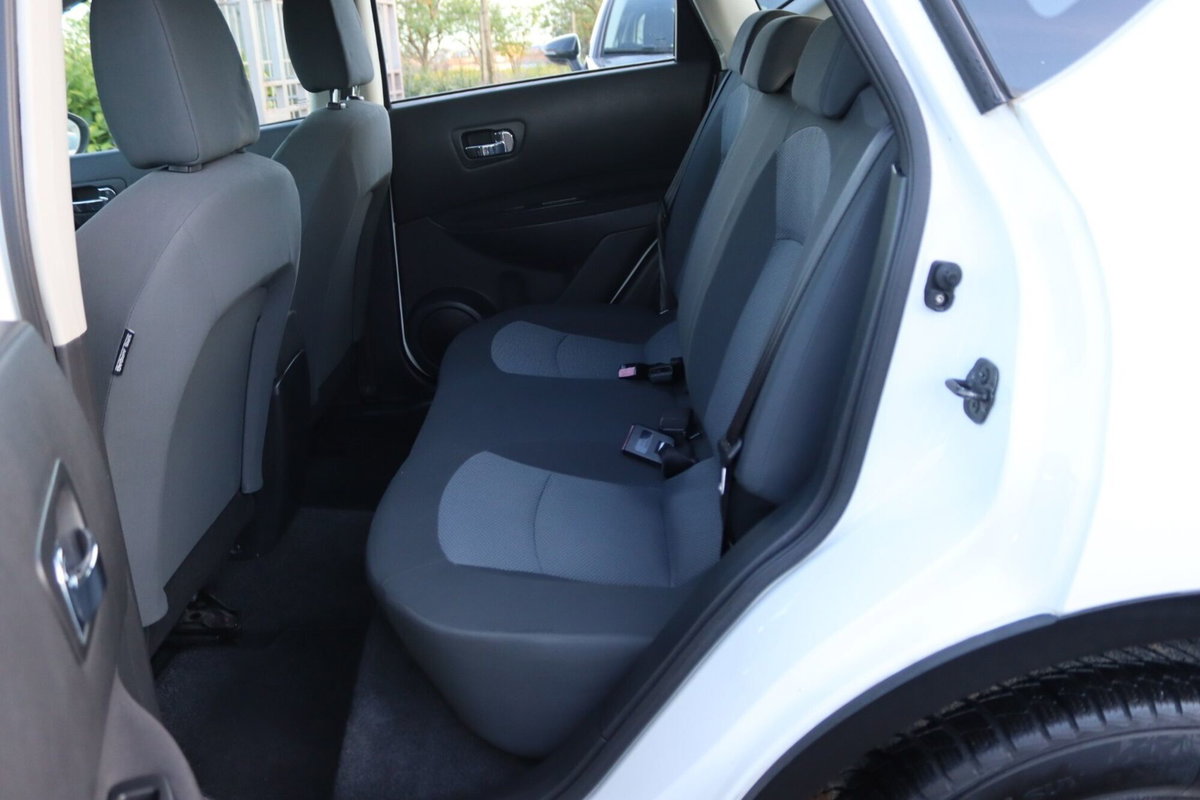 Nissan Qashqai 1.5 dCi DPF Tekna (13)