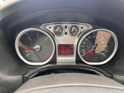 Ford Focus 1.6 TDCi (110CV) 5p. ECOnetic DPF (8)